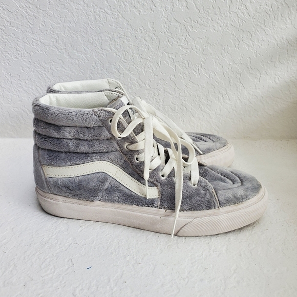 NWT Vans x Free People U Sk8-Hi Faux Fur Sneakers in Gray - Picture 5 of 12